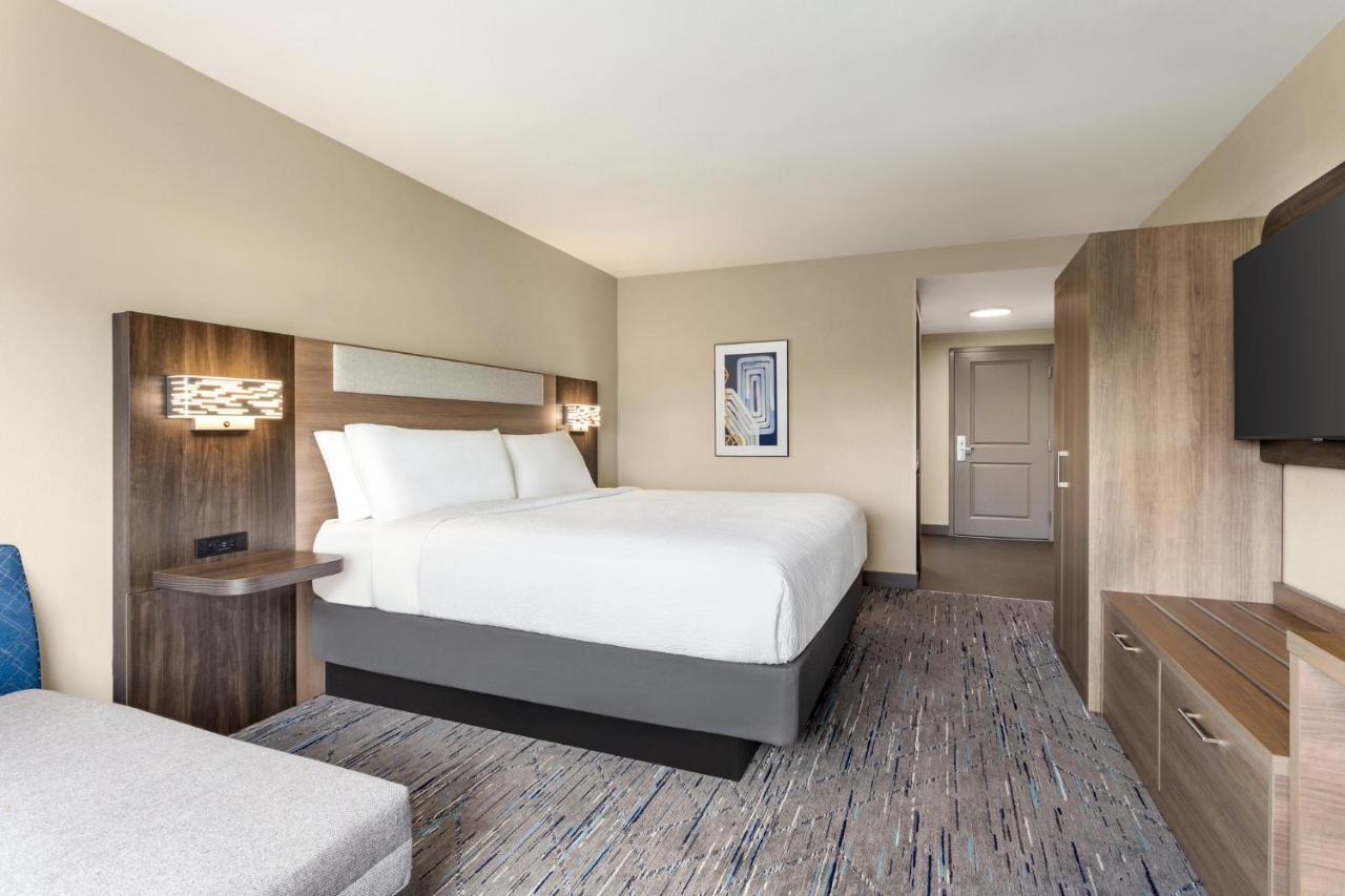 Holiday Inn Express Hotel & Suites Fort Pierce West By Ihg Buitenkant foto