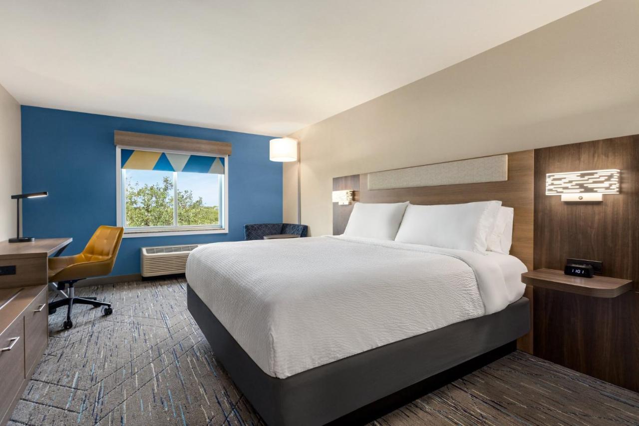 Holiday Inn Express Hotel & Suites Fort Pierce West By Ihg Buitenkant foto
