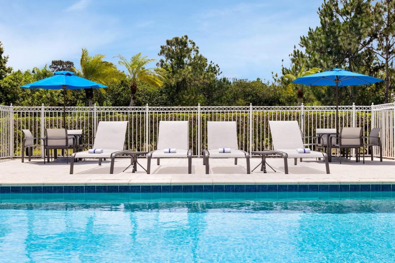 Holiday Inn Express Hotel & Suites Fort Pierce West By Ihg Buitenkant foto