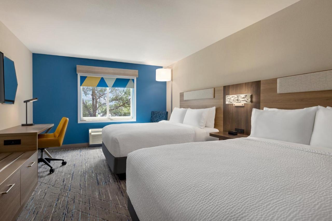 Holiday Inn Express Hotel & Suites Fort Pierce West By Ihg Buitenkant foto