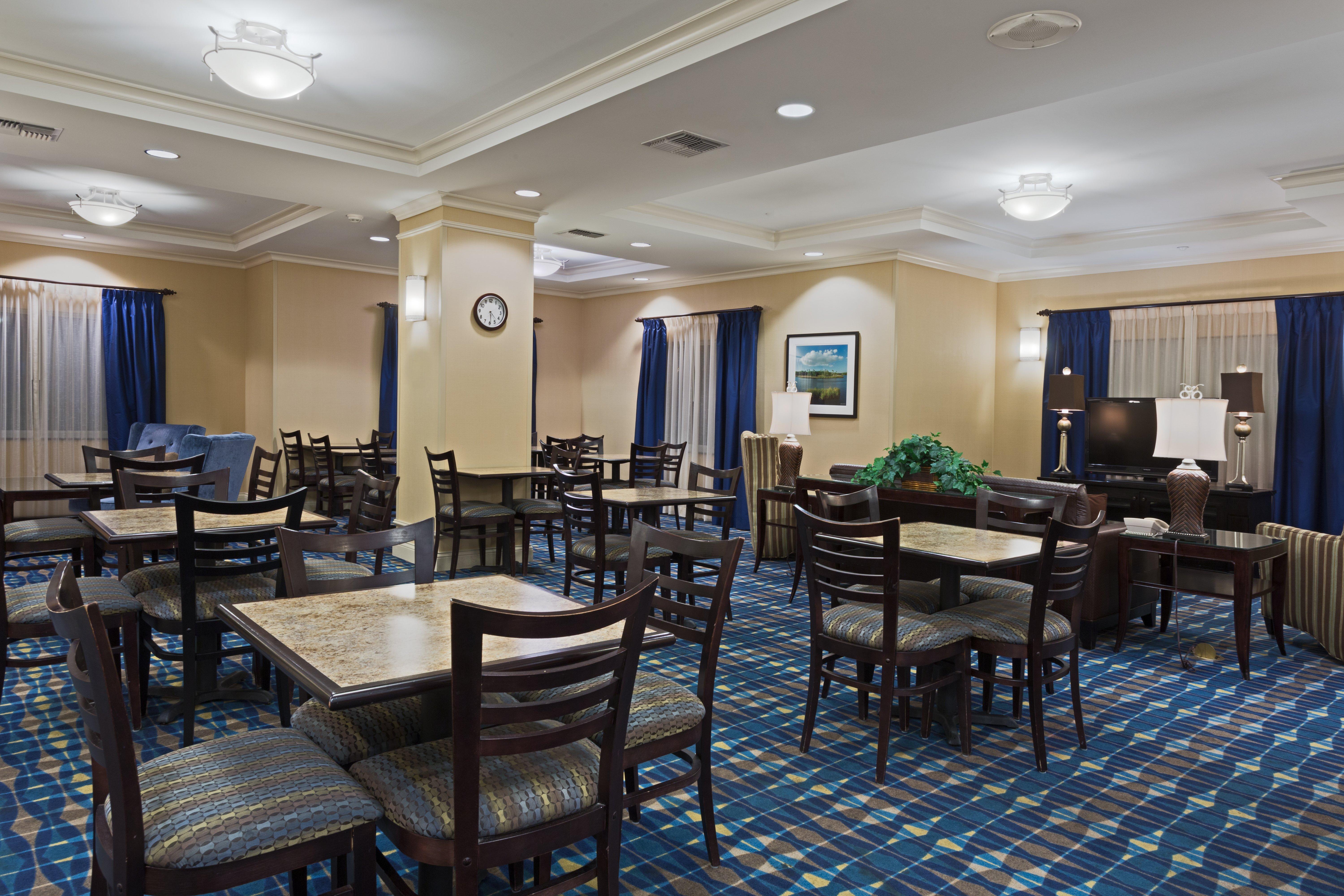 Holiday Inn Express Hotel & Suites Fort Pierce West By Ihg Buitenkant foto