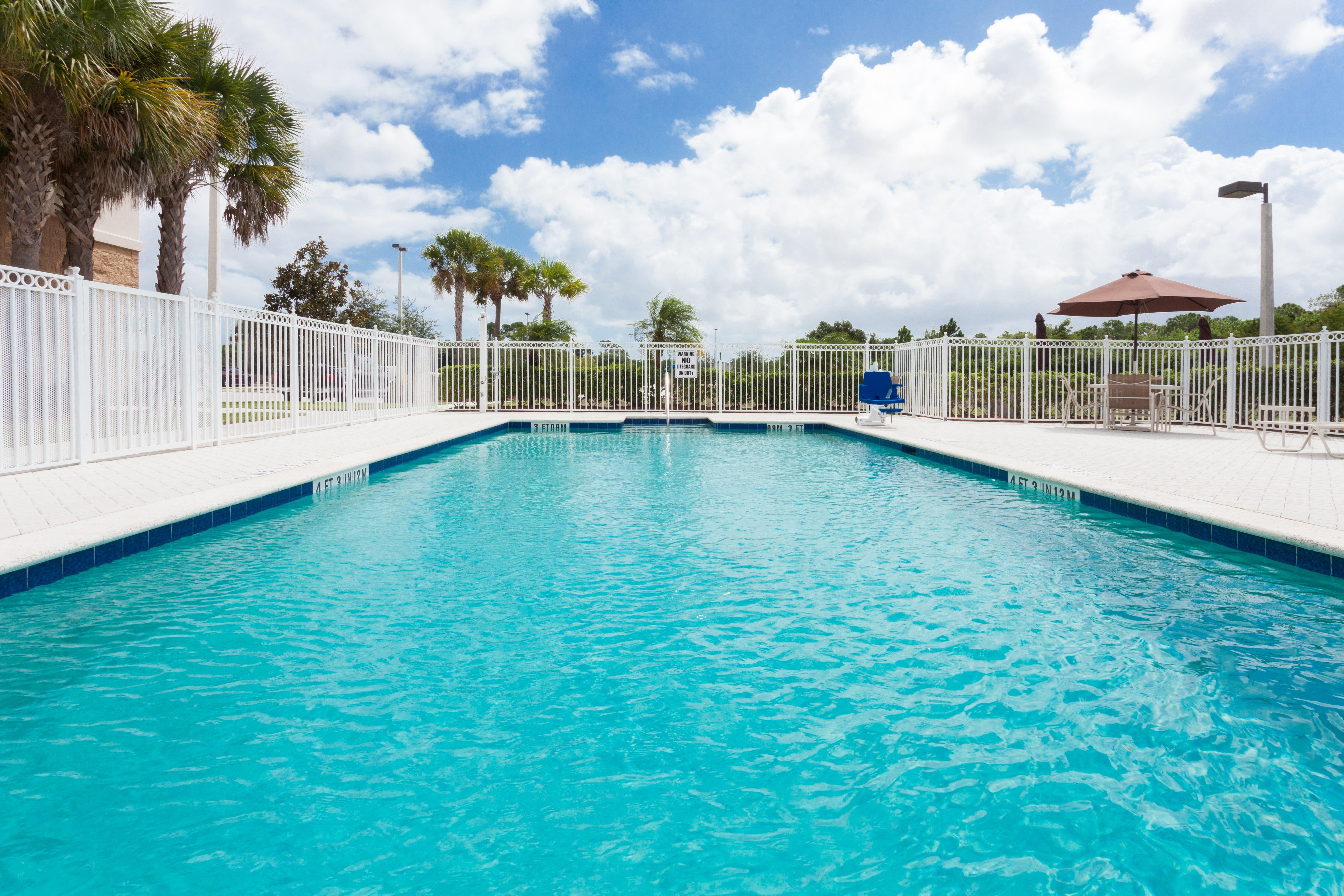 Holiday Inn Express Hotel & Suites Fort Pierce West By Ihg Buitenkant foto